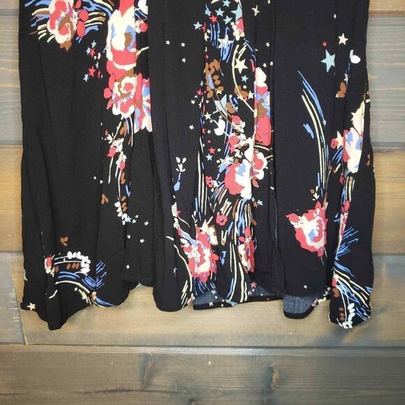 Free People Floral Sleeveless Wrap Tunic Top Size Small Black & Red - Picture 10 of 16